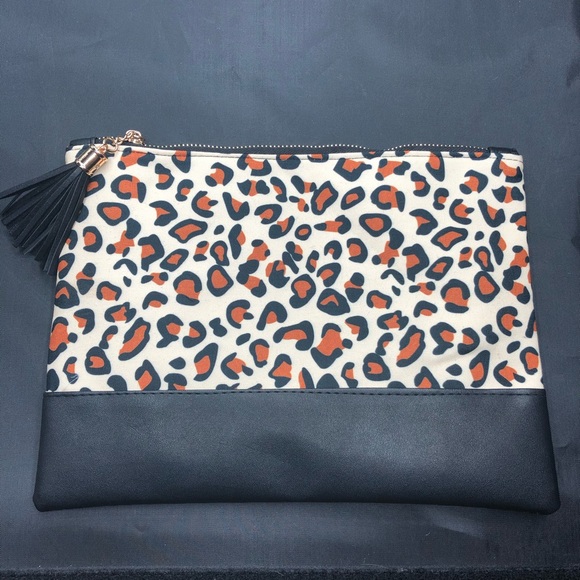 Leopard print pouch clutch accessory bag - Picture 3 of 12